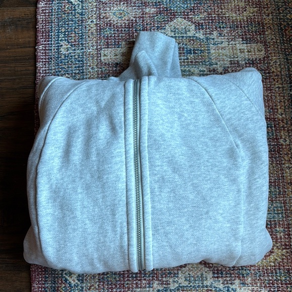 Lululemon zipup - Picture 2 of 7